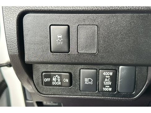Used 2023 Toyota Tacoma TRD Off-Road AWD/4WD image 29