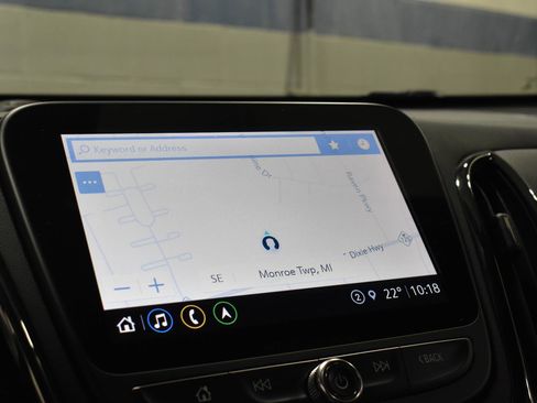 Used 2022 Chevrolet Equinox RS w/ RS Leather Package image 17