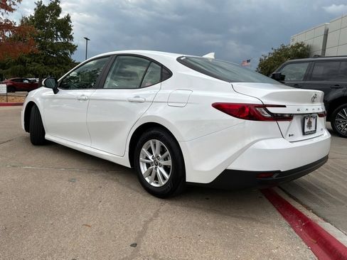 Used 2026 Toyota Camry LE FWD image 8