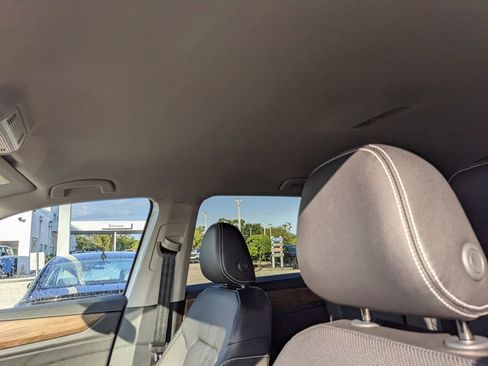 New 2026 Volkswagen Atlas SE image 21