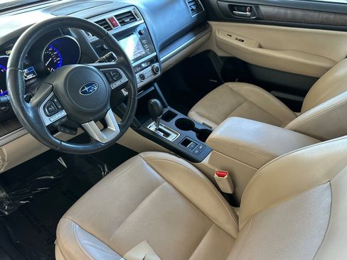 Used 2017 Subaru Outback 2.5i Limited image 10