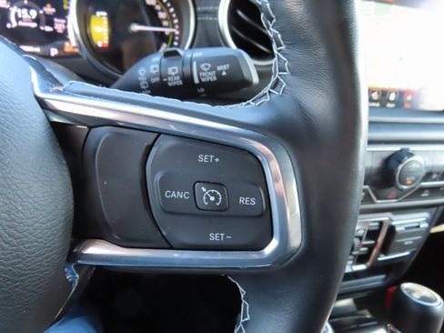 Used 2023 Jeep Wrangler Unlimited Sahara w/ Cold Weather Group image 23