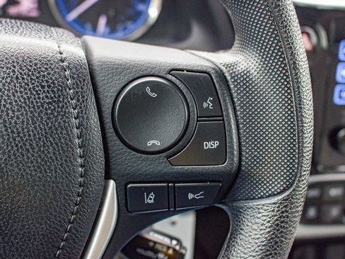 Used 2019 Toyota Corolla LE image 24