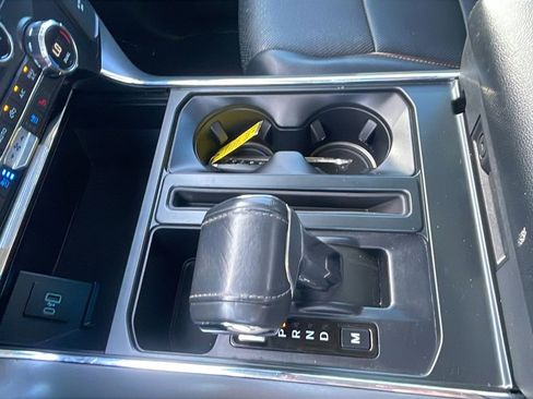 Used 2021 Ford F150 Lariat w/ Tow Technology Package image 26