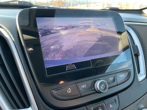 Certified 2021 Chevrolet Malibu LS image 14