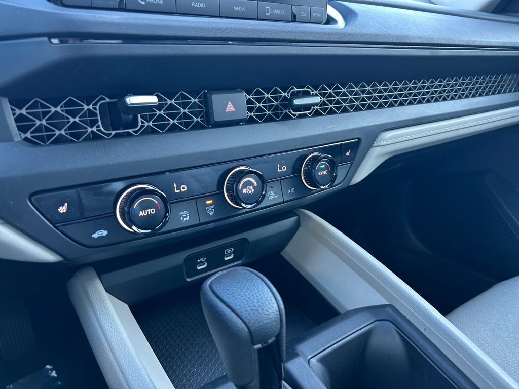 Certified 2024 Honda Accord EX image 23