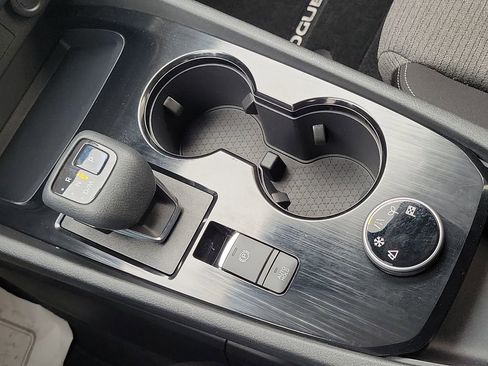 Used 2021 Nissan Rogue SV image 20