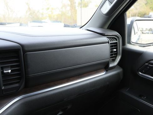 Used 2024 GMC Sierra 1500 SLT image 28