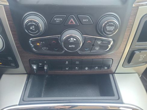 Used 2018 RAM 1500 Laramie w/ Convenience Group AWD/4WD image 31