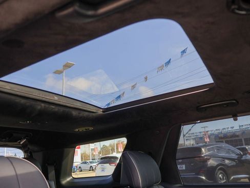 Used 2023 Hyundai Palisade Calligraphy image 13