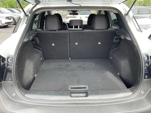 Used 2025 Nissan Kicks SV FWD image 22