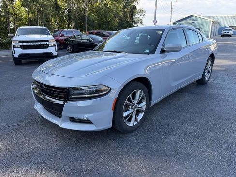 Used 2020 Dodge Charger SXT w/ Cold Weather Package AWD/4WD image 1