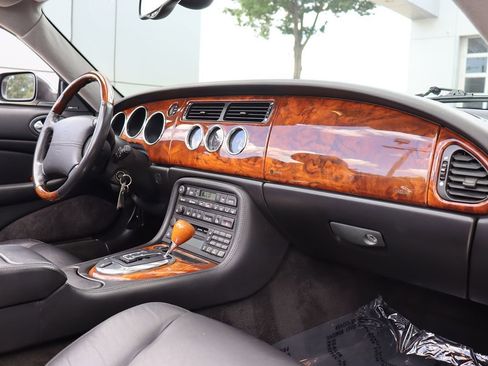 Used 2004 Jaguar XK8 Convertible image 16