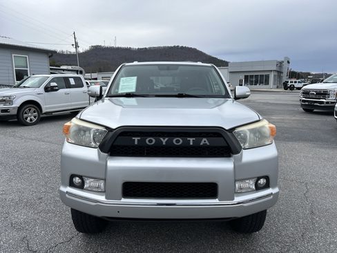 Used 2013 Toyota 4Runner SR5 w/ Convenience Pkg image 11