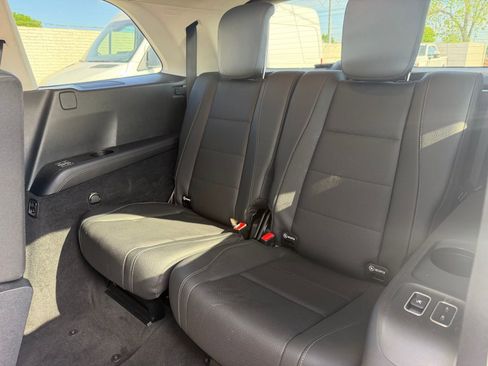 Used 2024 Mercedes-Benz GLS 450 4MATIC image 23
