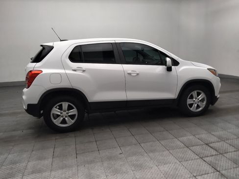 Used 2020 Chevrolet Trax LS w/ Tint and Cruise Package FWD image 10