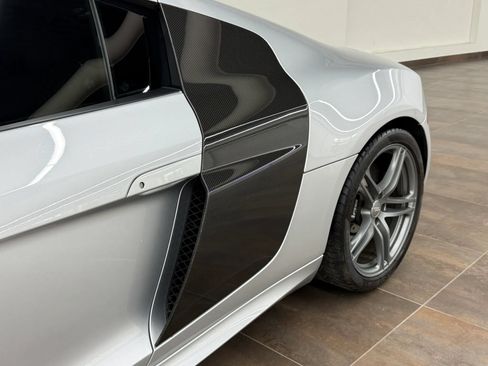 Used 2012 Audi R8 V10 AWD/4WD image 7