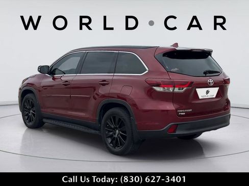 Used 2019 Toyota Highlander SE FWD image 10