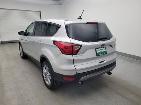 Used 2019 Ford Escape SE FWD image 5