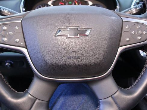 Used 2023 Chevrolet Traverse RS image 22