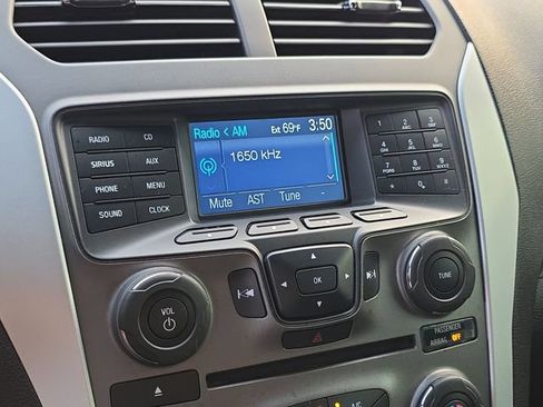 Used 2014 Ford Explorer XLT AWD/4WD image 16