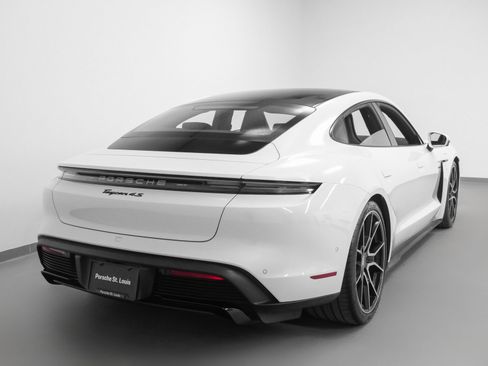 New 2025 Porsche Taycan 4S image 12