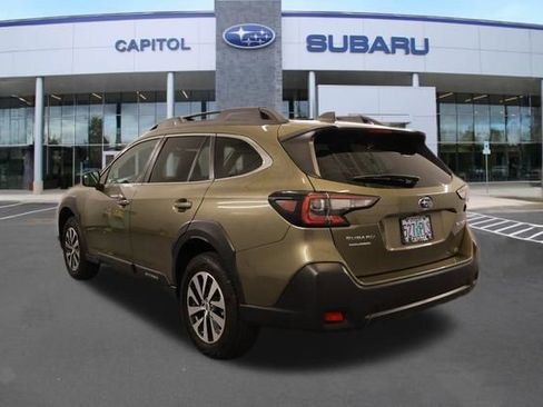 Used 2024 Subaru Outback Premium AWD/4WD image 5