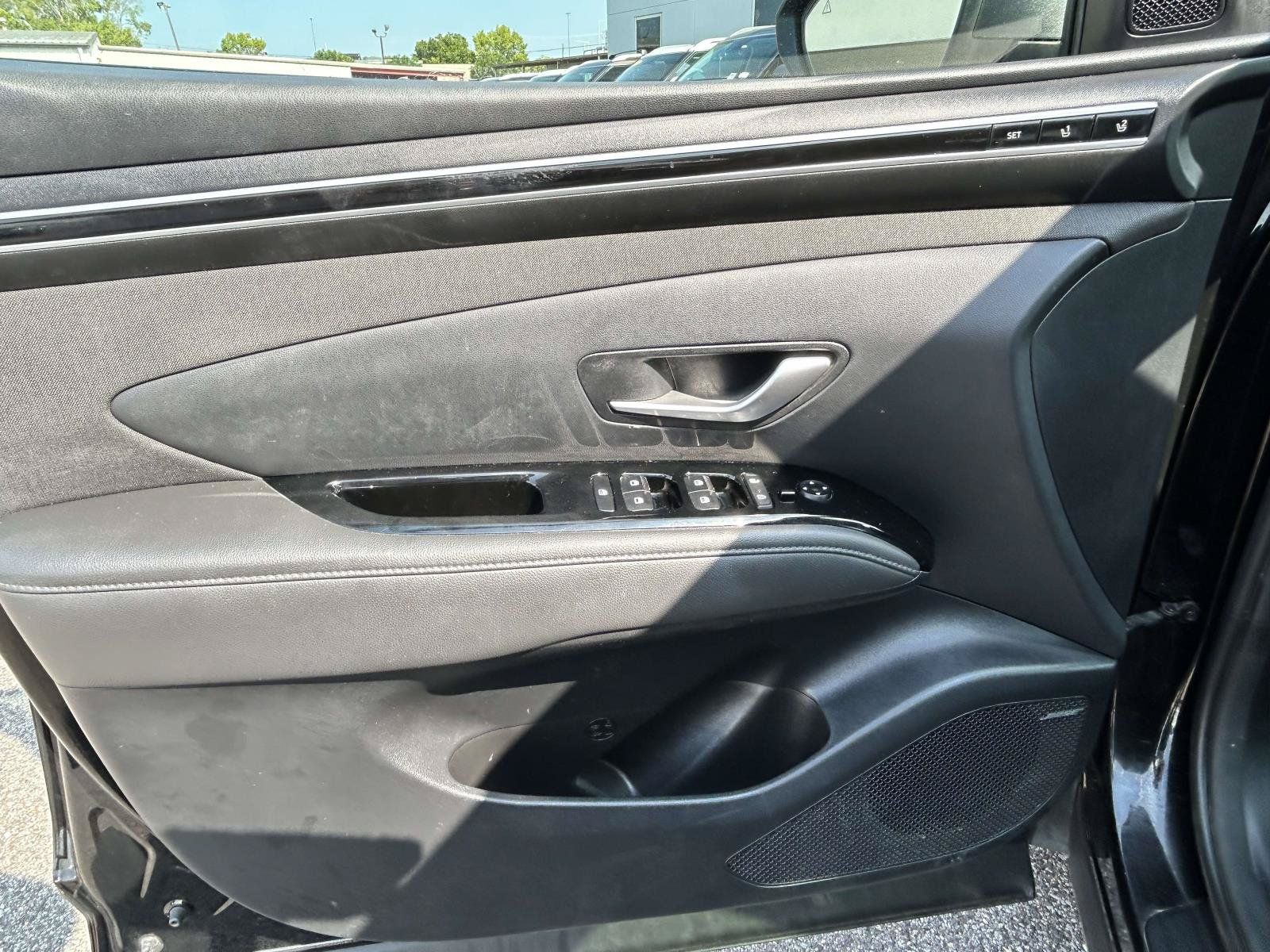 Used 2022 Hyundai Tucson Limited AWD/4WD image 12