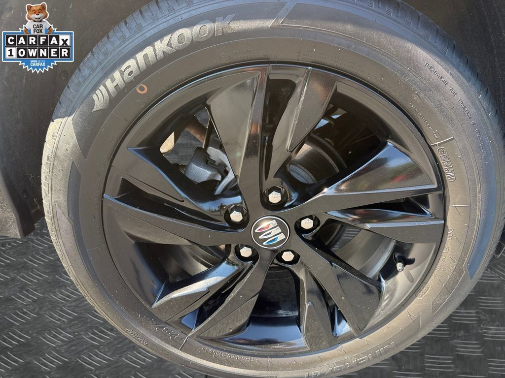 Used 2024 Buick Encore GX Sport Touring AWD/4WD image 21
