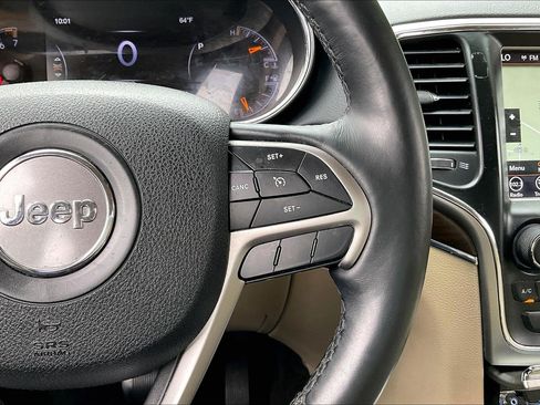 Used 2018 Jeep Grand Cherokee Limited AWD/4WD image 18