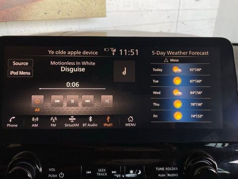 Used 2021 Nissan Armada SL w/ Captain's Chairs Package image 50