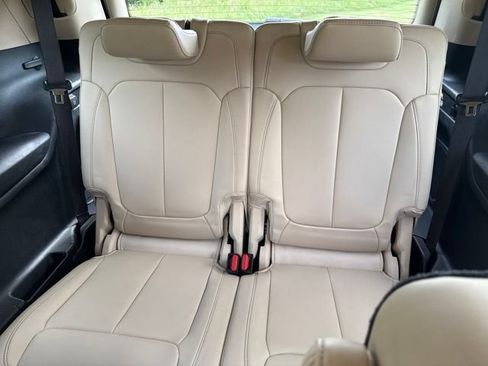 Used 2022 Jeep Grand Cherokee L Limited AWD/4WD image 37