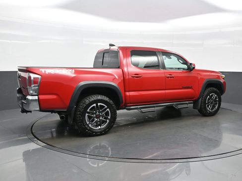 Used 2023 Toyota Tacoma TRD Off-Road w/ Black Out Package (TMS) AWD/4WD image 6