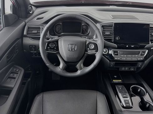 Certified 2024 Honda Passport Black Edition image 23