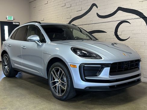 Used 2024 Porsche Macan Turbo AWD/4WD image 13
