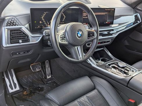 Used 2025 BMW X7 M60i w/ Climate Comfort Package AWD/4WD image 11