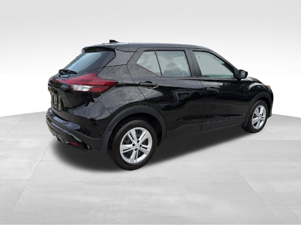 Used 2025 Nissan Kicks Play S FWD image 8