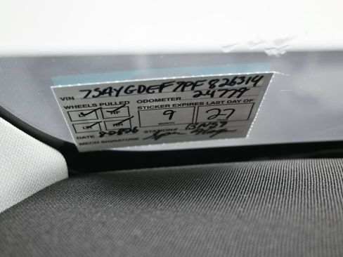 Used 2023 Tesla Model Y Performance AWD/4WD image 9
