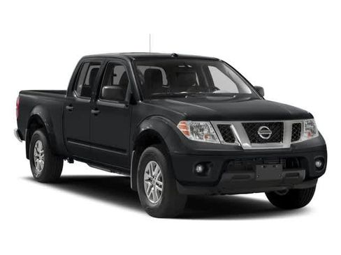 Used 2017 Nissan Frontier SV w/ SV Value Truck Package AWD/4WD image 6