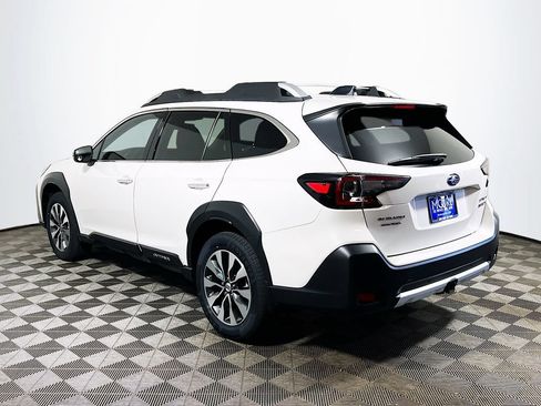 Used 2023 Subaru Outback Touring XT AWD/4WD image 5