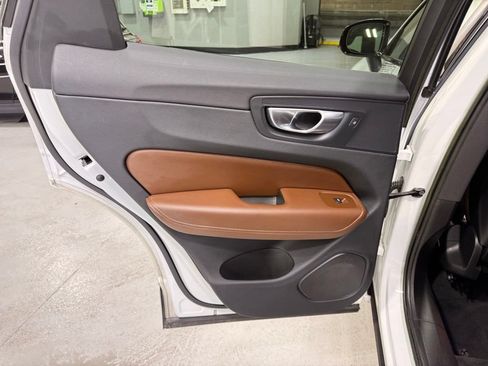Used 2023 Volvo XC60 B5 Plus w/ Protection Package Premier AWD/4WD image 18