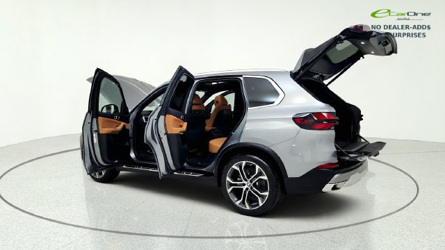 Used 2025 BMW X5 sDrive40i w/ Parking Assistance Package RWD image 16