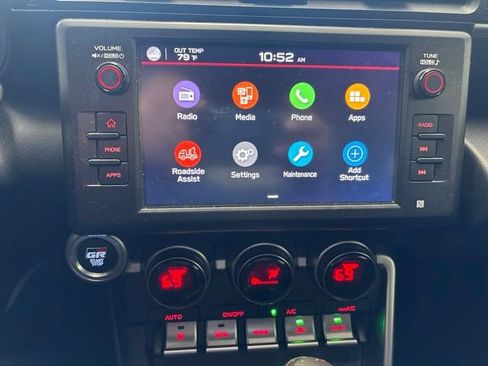 Used 2023 Toyota GR86 RWD image 19
