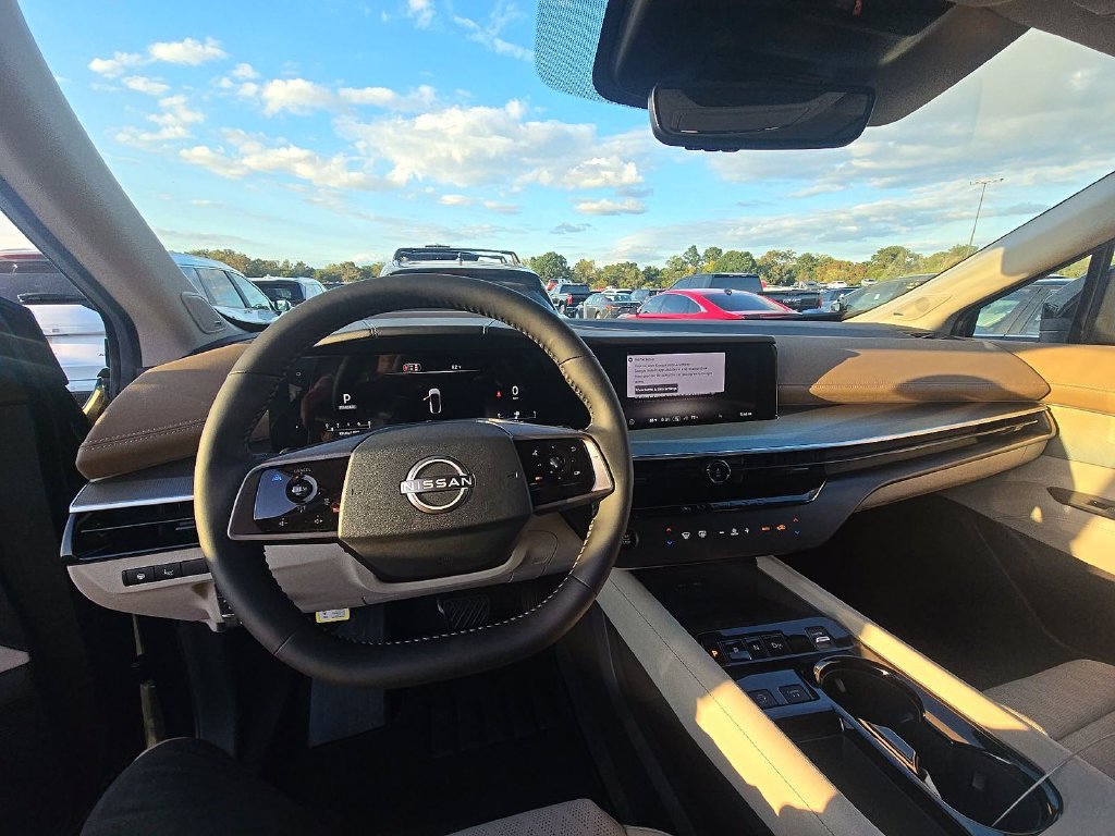 Certified 2026 Nissan Murano Platinum w/ Cargo Package AWD/4WD image 11