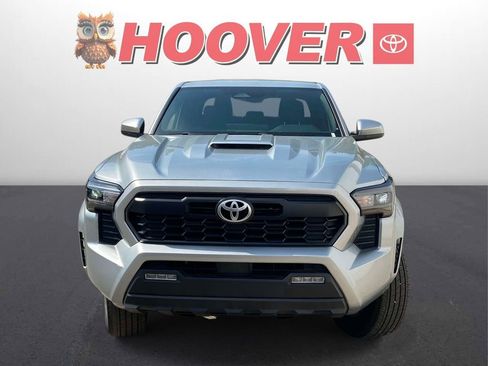 Used 2024 Toyota Tacoma TRD Sport image 8