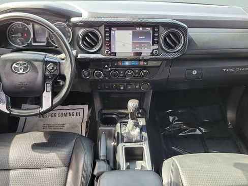Used 2020 Toyota Tacoma Limited AWD/4WD image 11