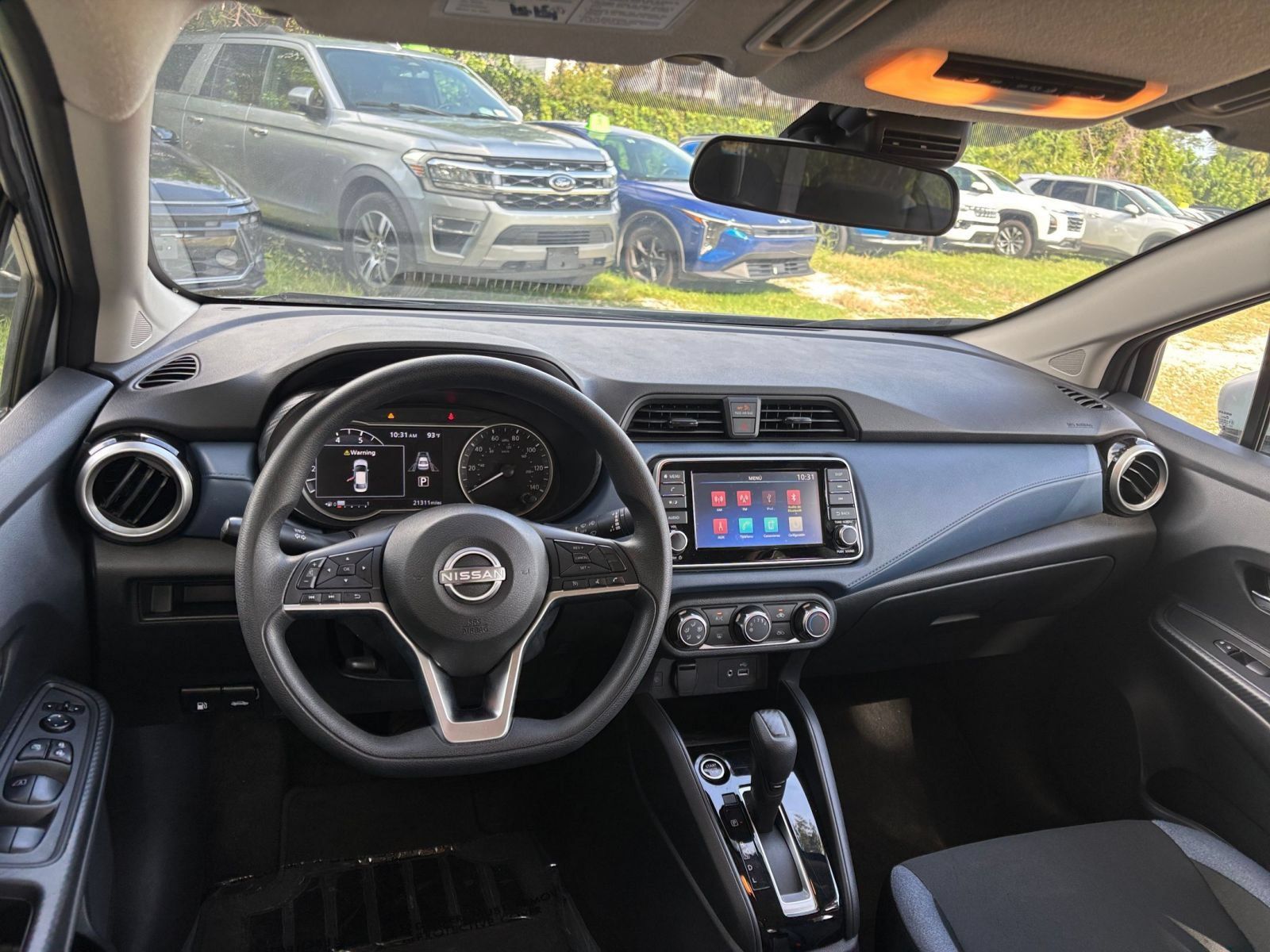 Used 2025 Nissan Versa SV FWD image 30