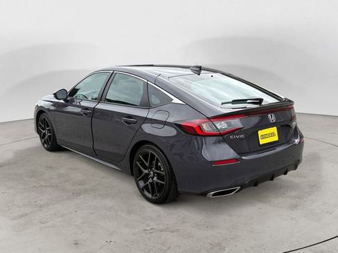 Used 2024 Honda Civic Sport Touring image 3