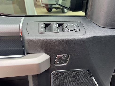 Used 2020 Ford F150 Lariat w/ Equipment Group 502A Luxury AWD/4WD image 14