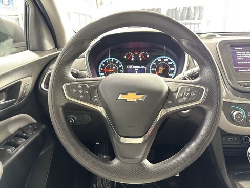 Used 2023 Chevrolet Equinox LS FWD image 17